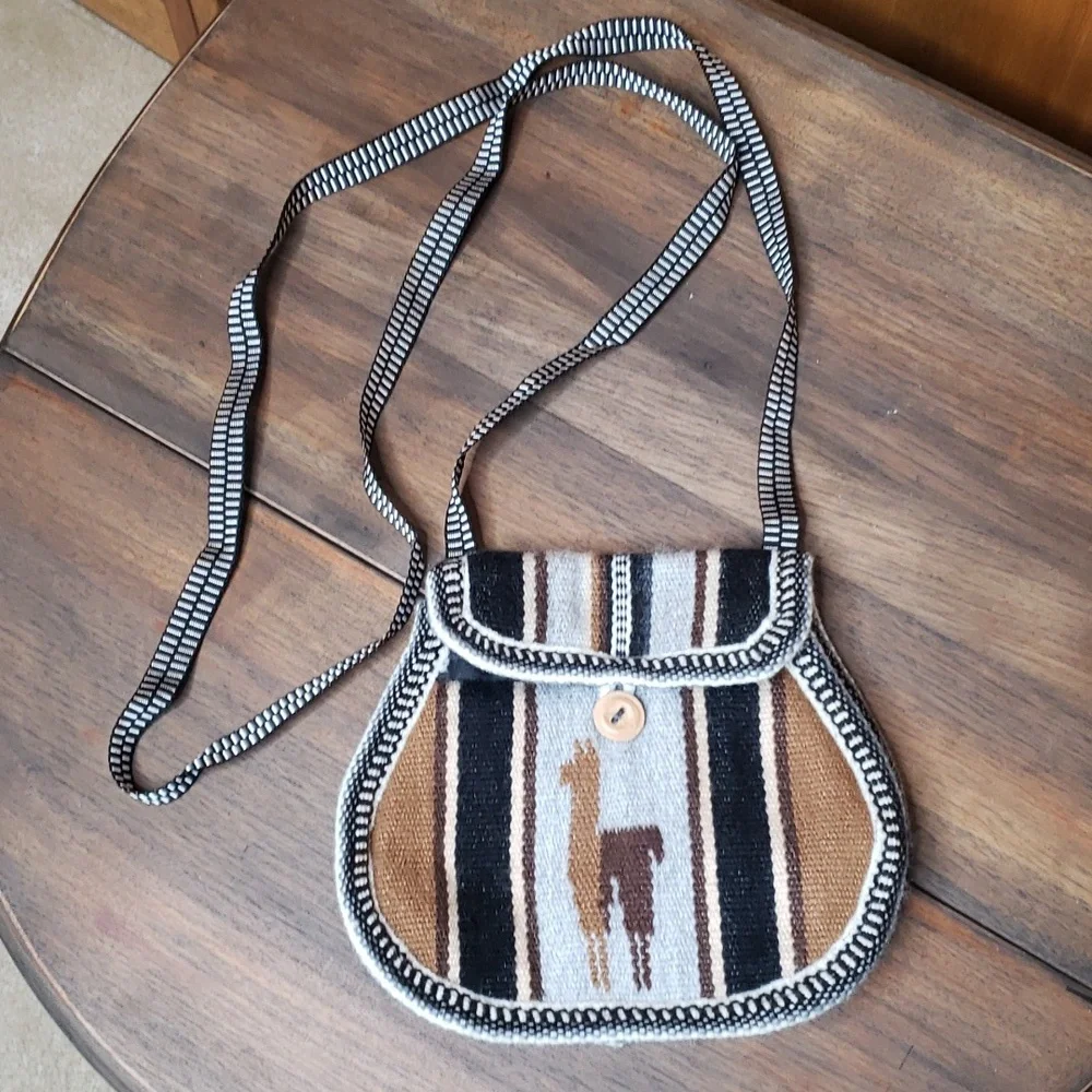 Peruvian NWOT Alpaca Wool Artesian Crossbody Bag.